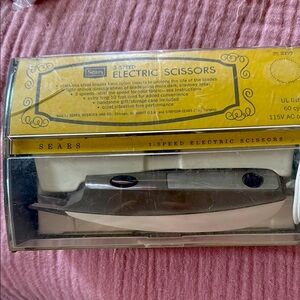 Sears Electric Scissors with Black and White Design